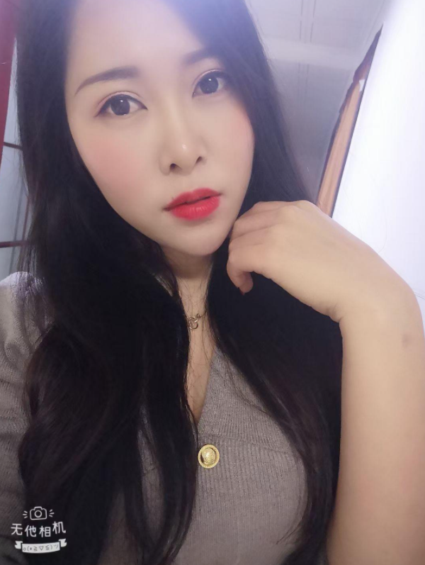 很不错的美女